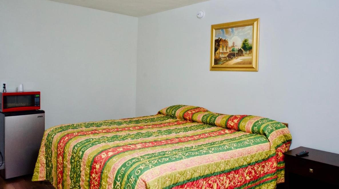 Red Carpet Motel By Ontario Exteriér fotografie
